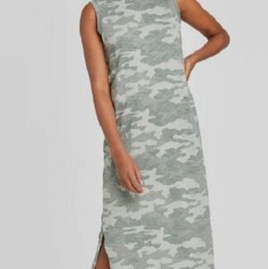 Universal Thread Green Camo Midi Dress